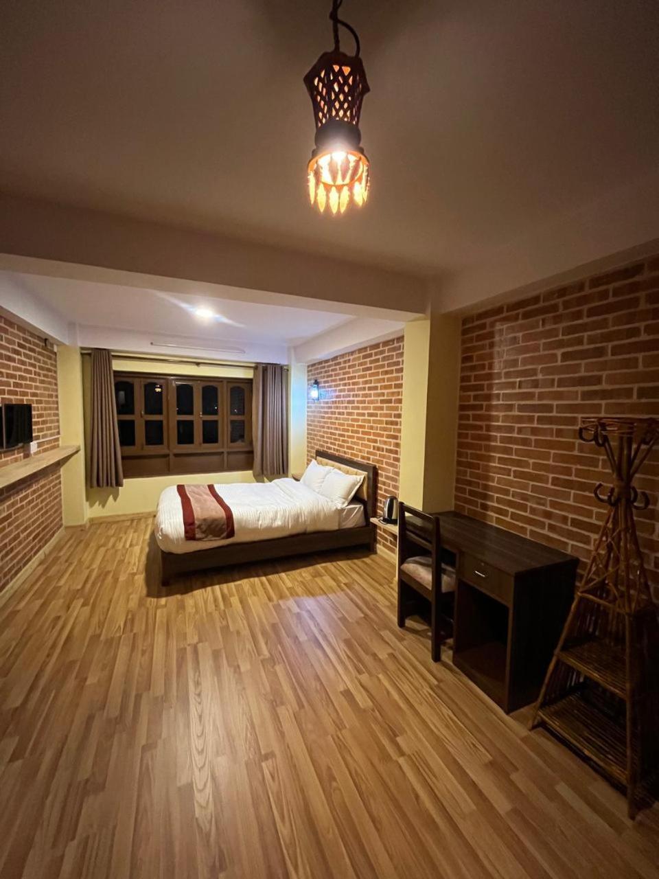 Hotel Durbar Side Bhatgoan エクステリア 写真