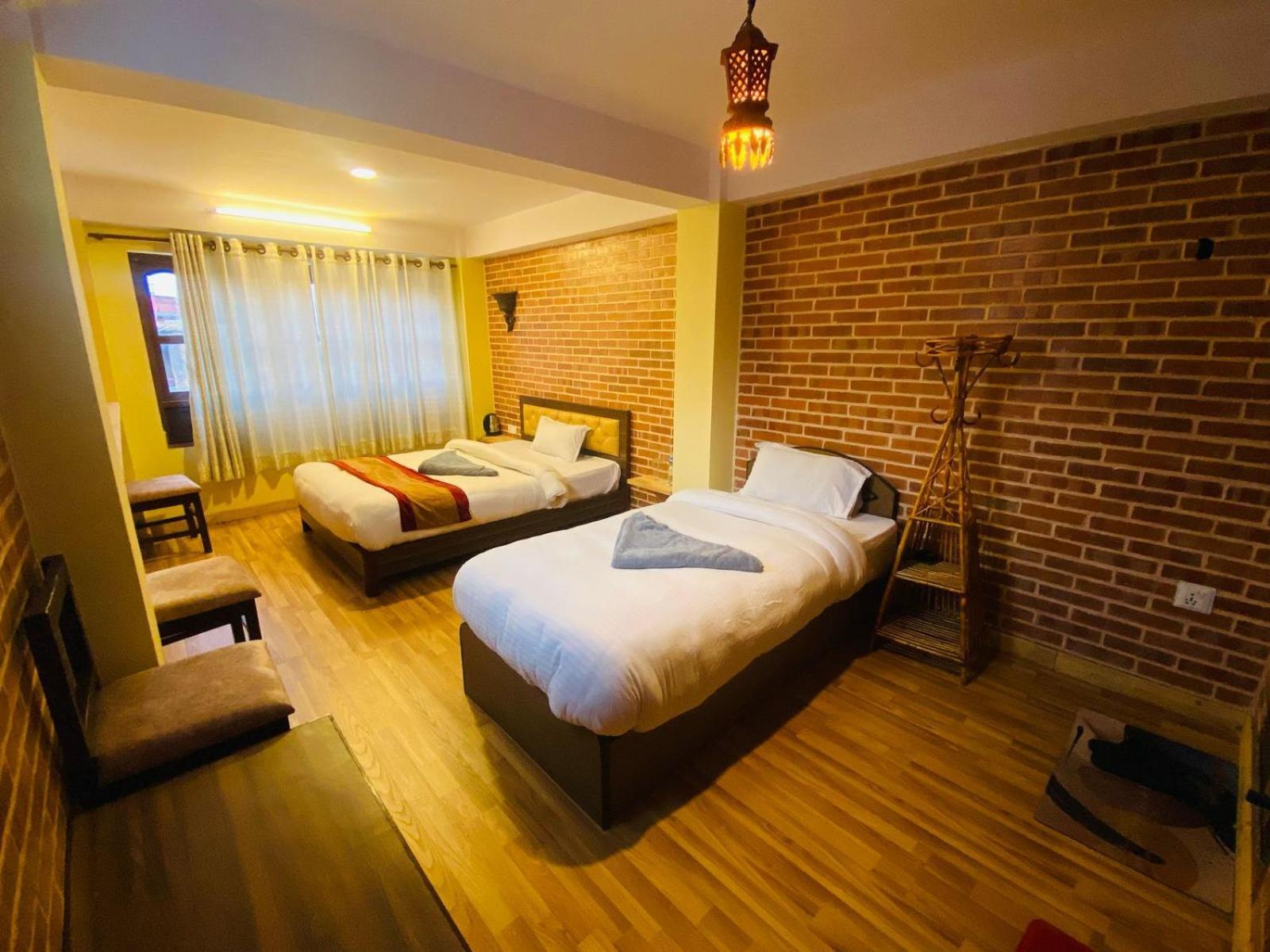 Hotel Durbar Side Bhatgoan エクステリア 写真